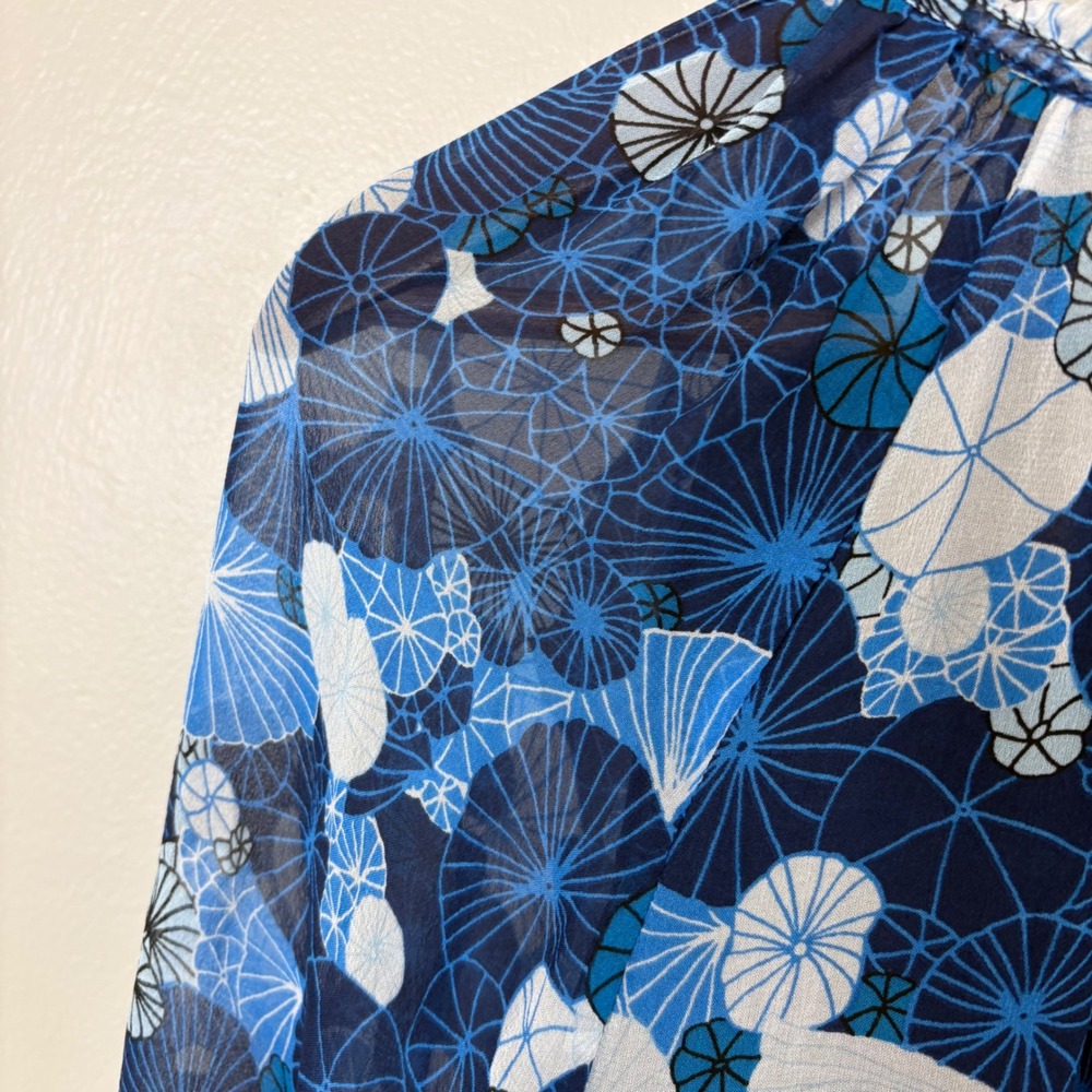 Diane von Furstenberg Silk Wynn Blouse Women 8 Blue Light Coastal Floral Chiffon - Picture 9 of 15